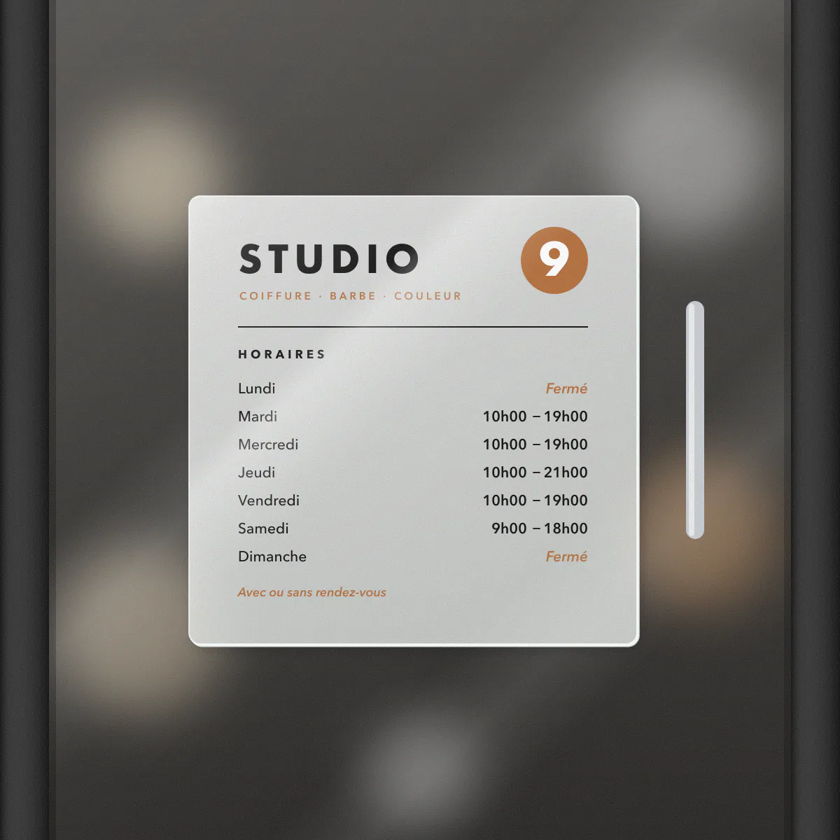 Panneau horaire d’ouverture personnalisé pour Studio 9, salon de coiffure fictif, imprimé sur plexiglas noir