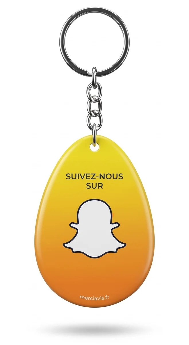 Porte-clés NFC MerciAvis en goutte, dégradé jaune orangé, fantôme Snapchat et mention « Suivez-nous sur »